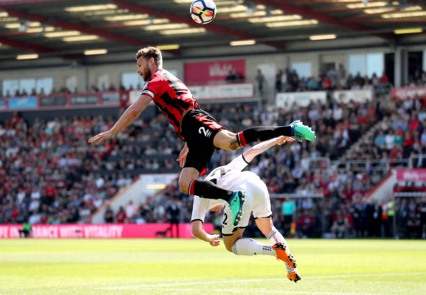 以意大利的 以意大利的