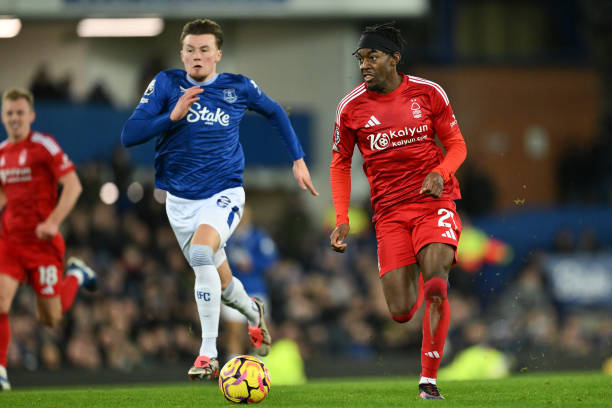 曼与欧足联 曼与欧足联